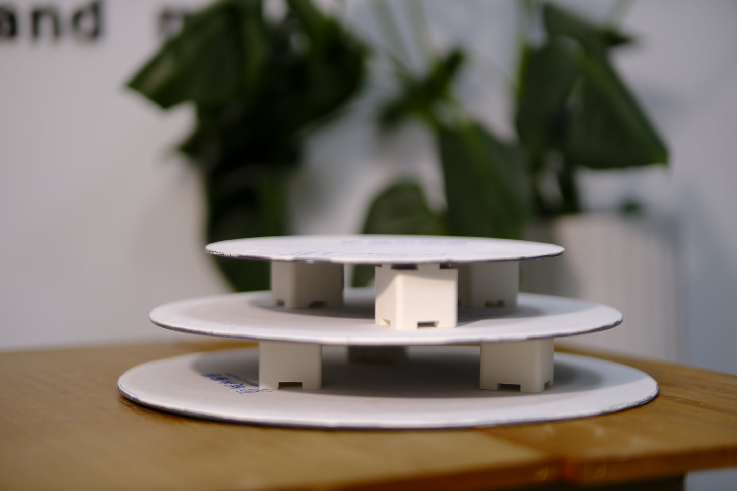 【URBAN ART GARDEN】 Ultra-thin non-stick ceramic silicon carbide gate plate (round shape)